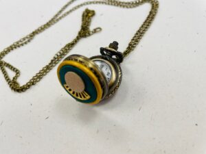 Montre à gousset sautoir vert émeraude – Image 3