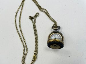 Montre à gousset sautoir goutte – Image 3